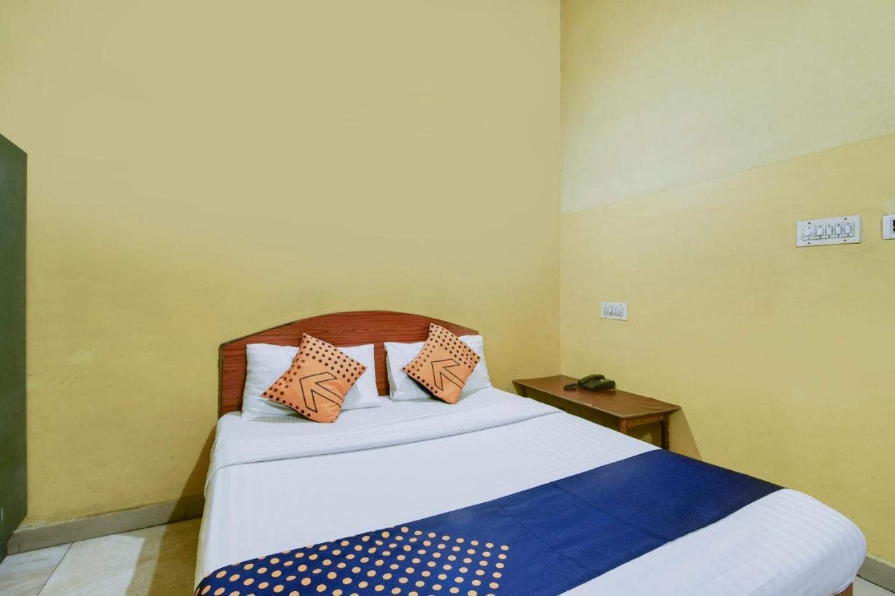 Spot On 74228 Galaxy Comforts Hotel Narasimharaja Puram Exterior photo